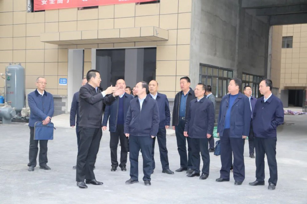 天水市委常委、政法委書(shū)記邵建斌帶領(lǐng)調(diào)研組深入昊峰集團(tuán)調(diào)研