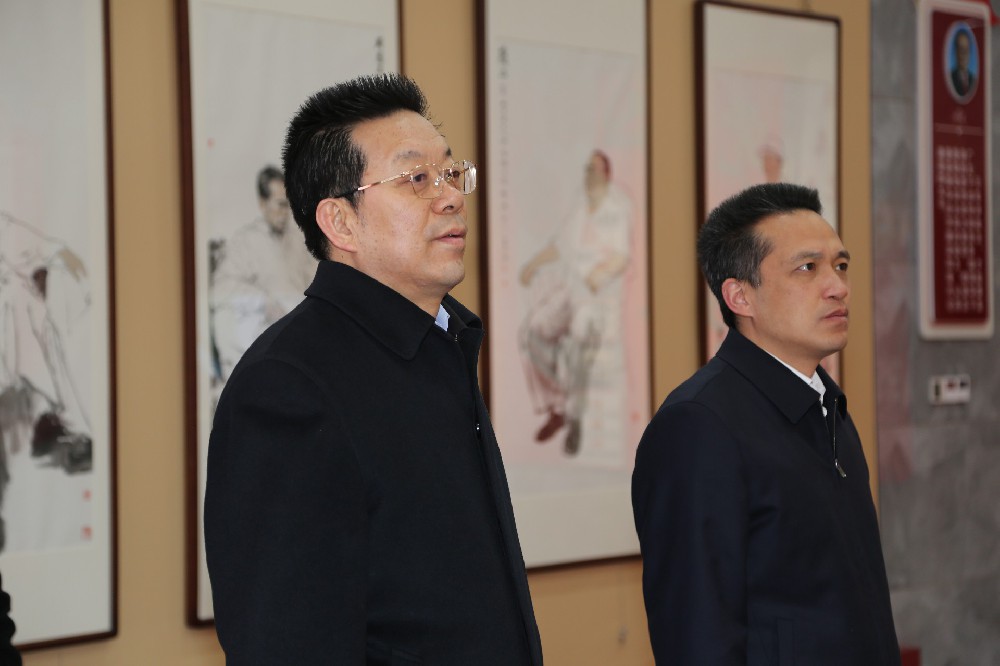 儲(chǔ)著貞副市長(zhǎng)調(diào)研岐黃藥業(yè)